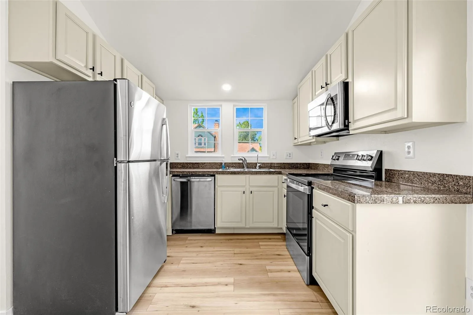 17396 E Rice Circle #D Aurora CO 80015 MLS #REC4151855 05302026045305 1600 10