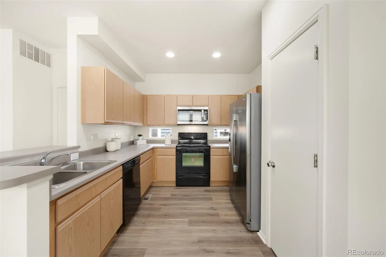 3636 Willow Street Denver CO 80238 MLS #REC4151944 06122026073000 1600 8