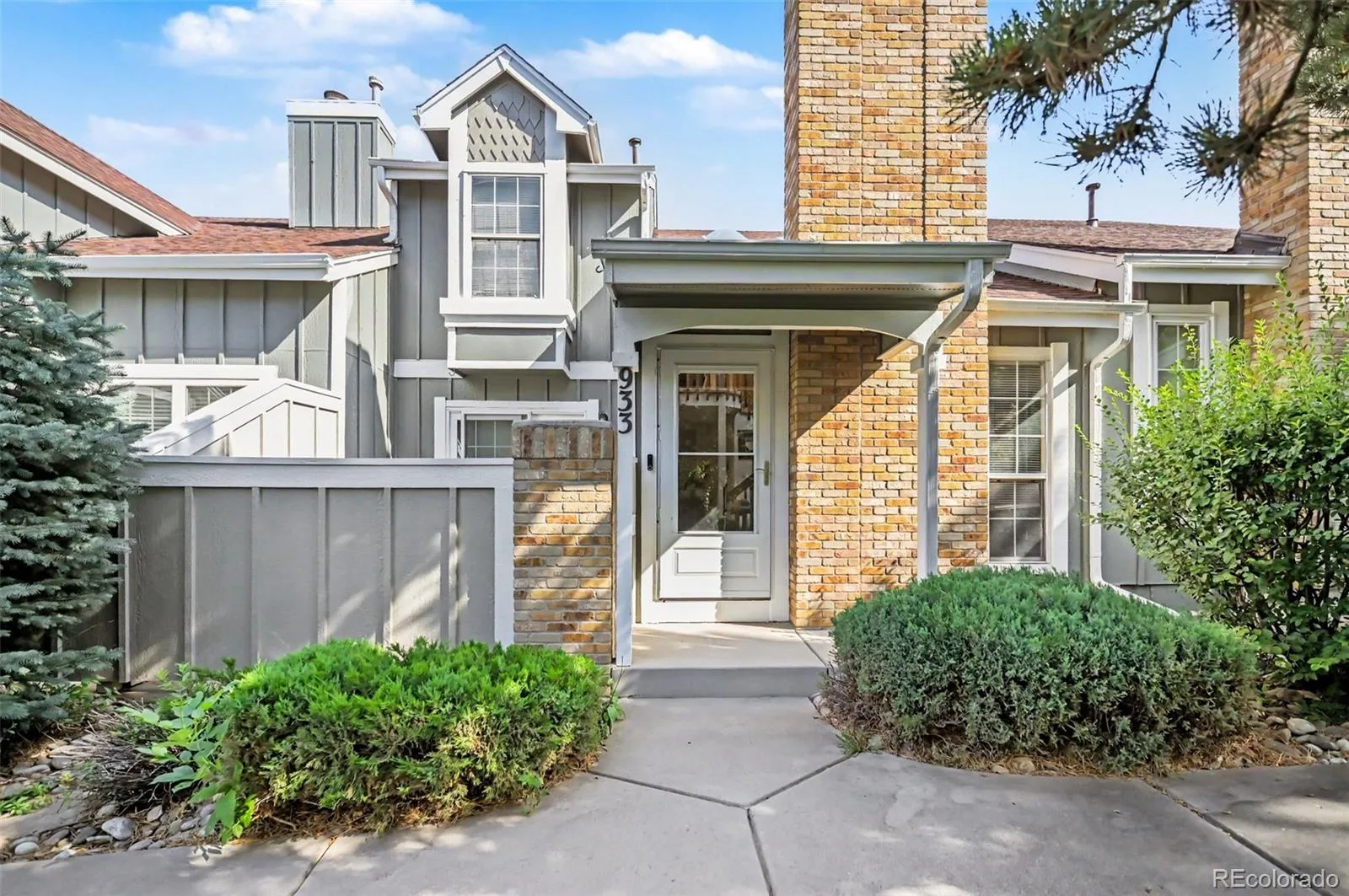 933 S Evanston Circle Aurora CO 80012 MLS #REC4153641 06262026170154 1600 1