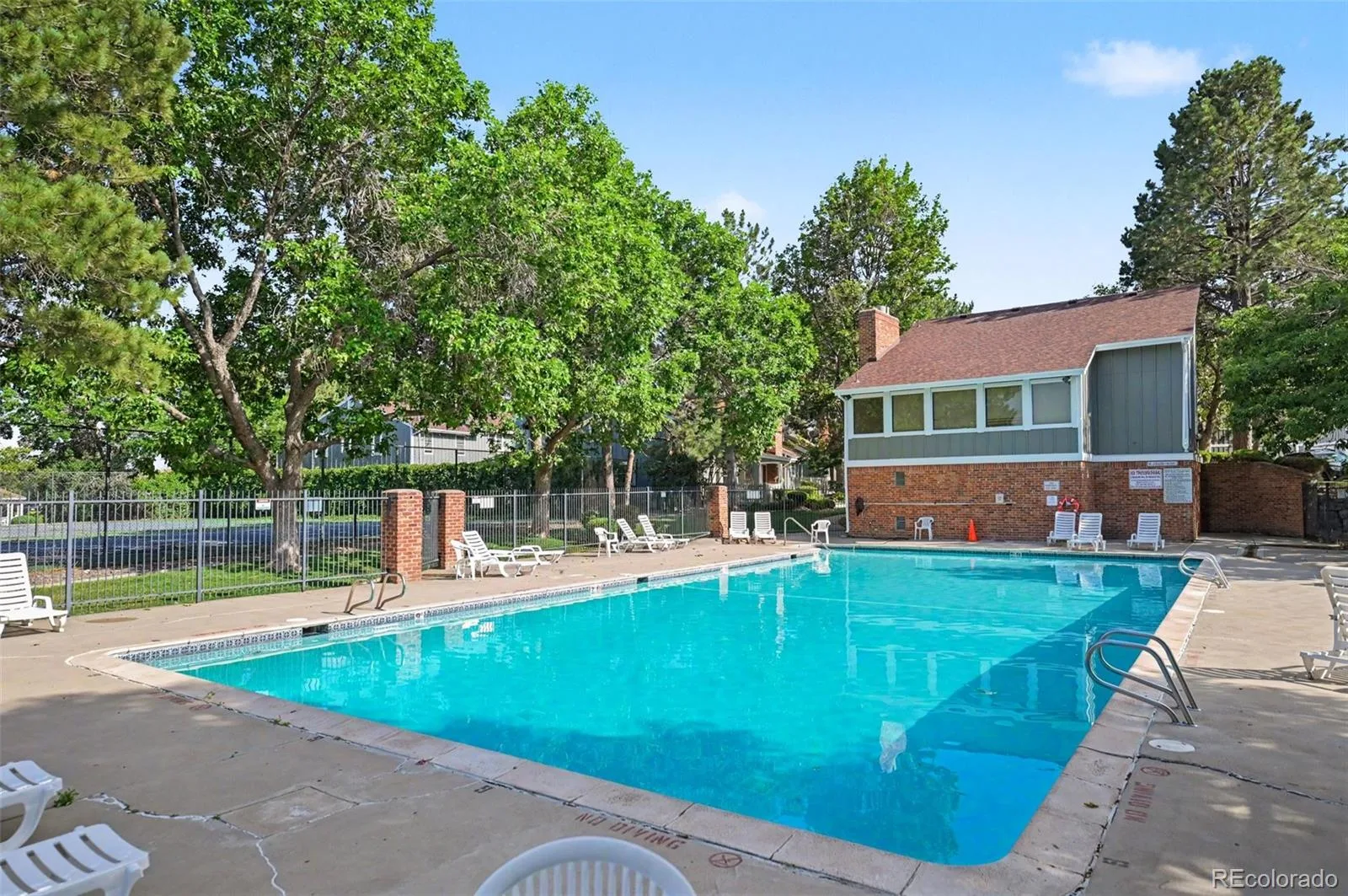 933 S Evanston Circle Aurora CO 80012 MLS #REC4153641 06262026170154 1600 12
