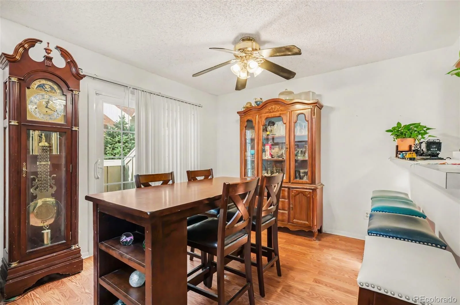 933 S Evanston Circle Aurora CO 80012 MLS #REC4153641 06262026170154 1600 4