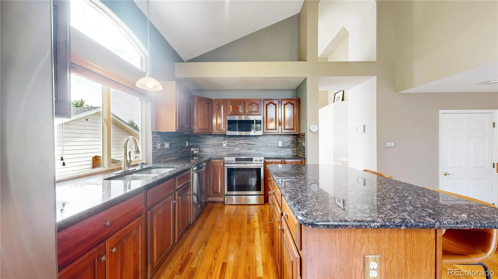 8225 Wetherill Circle Castle Pines CO 80108 MLS #REC4155079 07302026160000 1600 7
