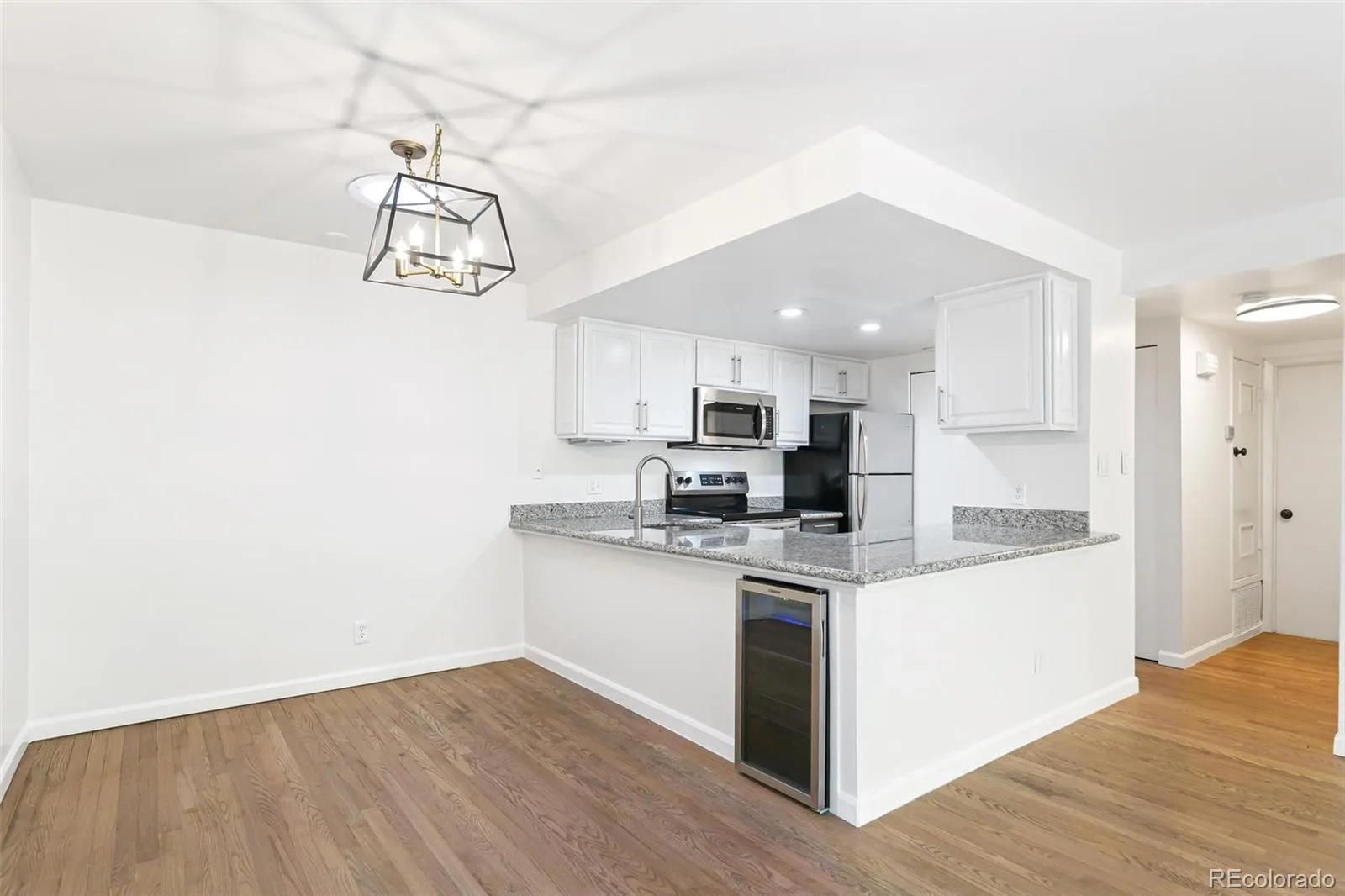 5902 S Willow Way Englewood CO 80111 | MLS #REC4155673 08132026203910 1600 5