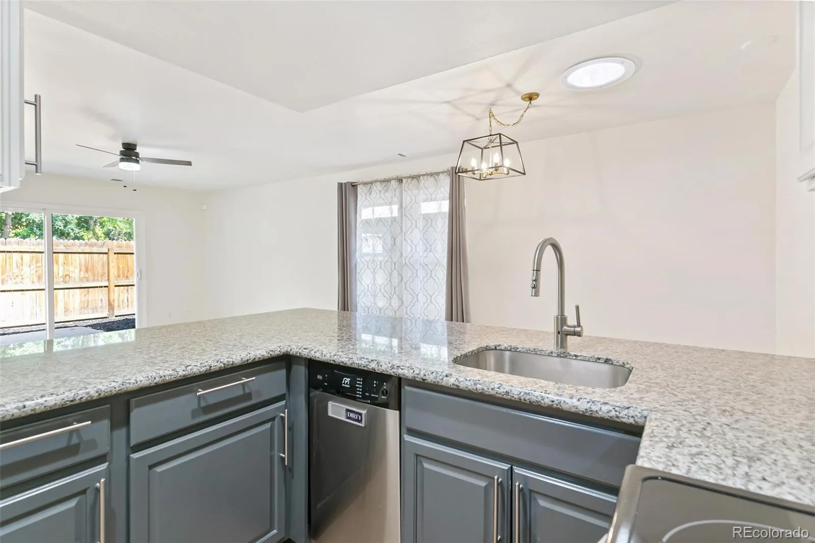 5902 S Willow Way Englewood CO 80111 | MLS #REC4155673 08132026203910 1600 9
