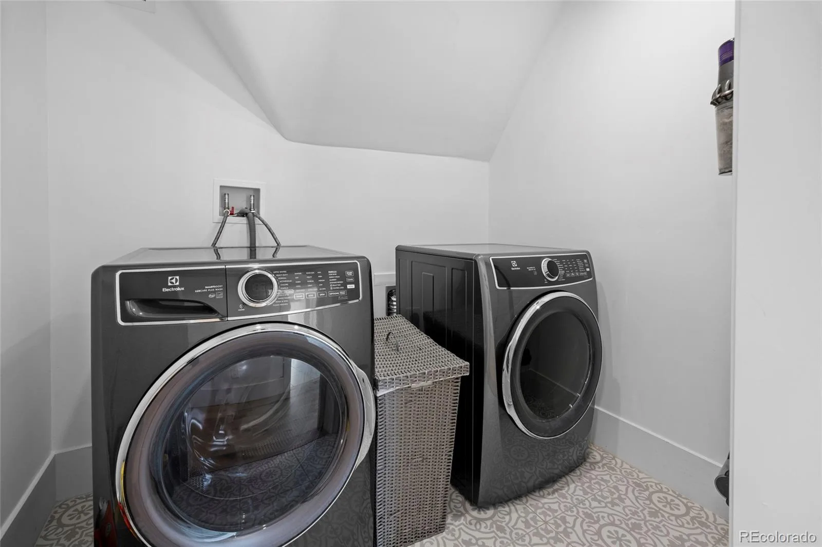 250 Ash Street Denver CO 80220 | MLS #REC4156211 10152026192633 1600 33