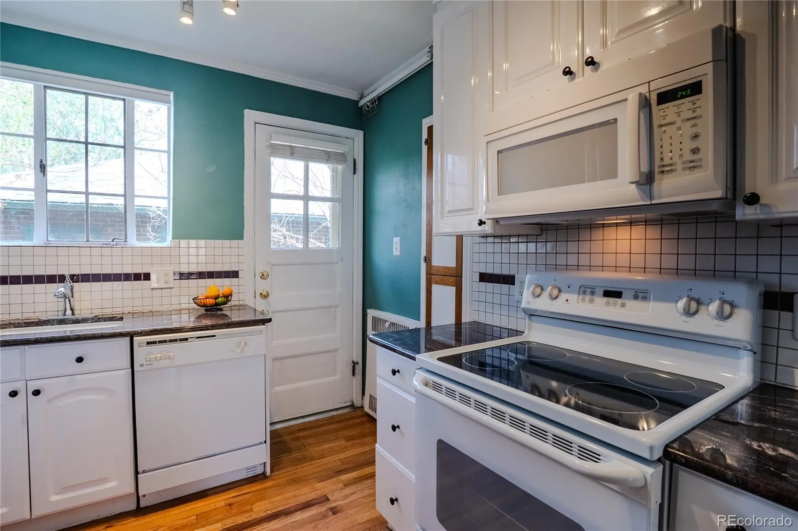 485 S Logan Street #7 Denver CO 80209 MLS #REC4160776 05122026042128 1600 15