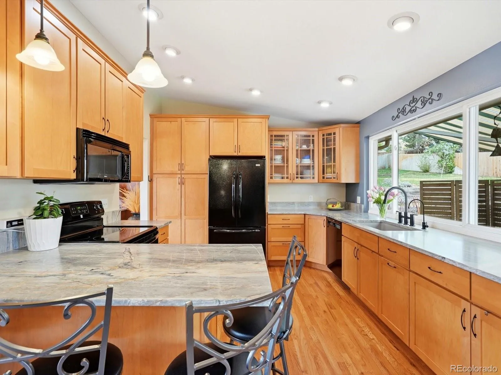 04092026152602 1600 12