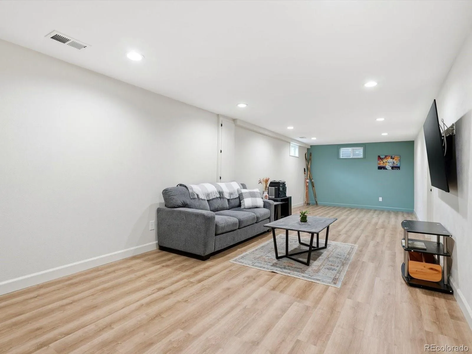 04092026152602 1600 37