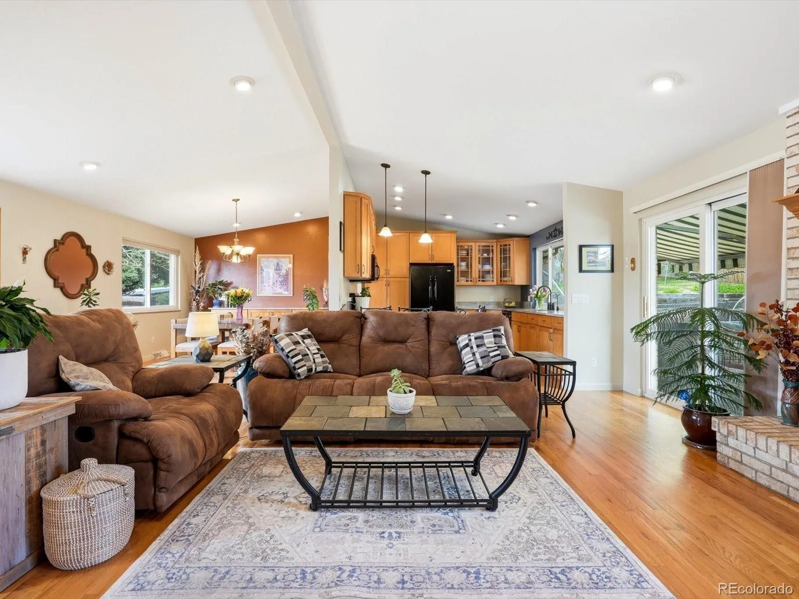 04092026152602 1600 7