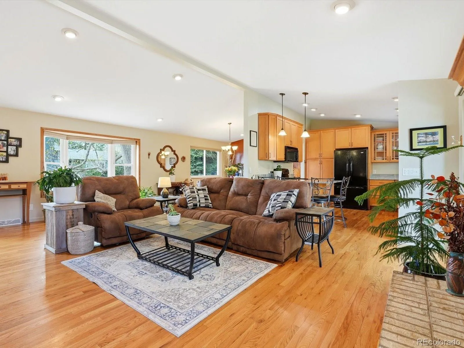 04092026152602 1600 8