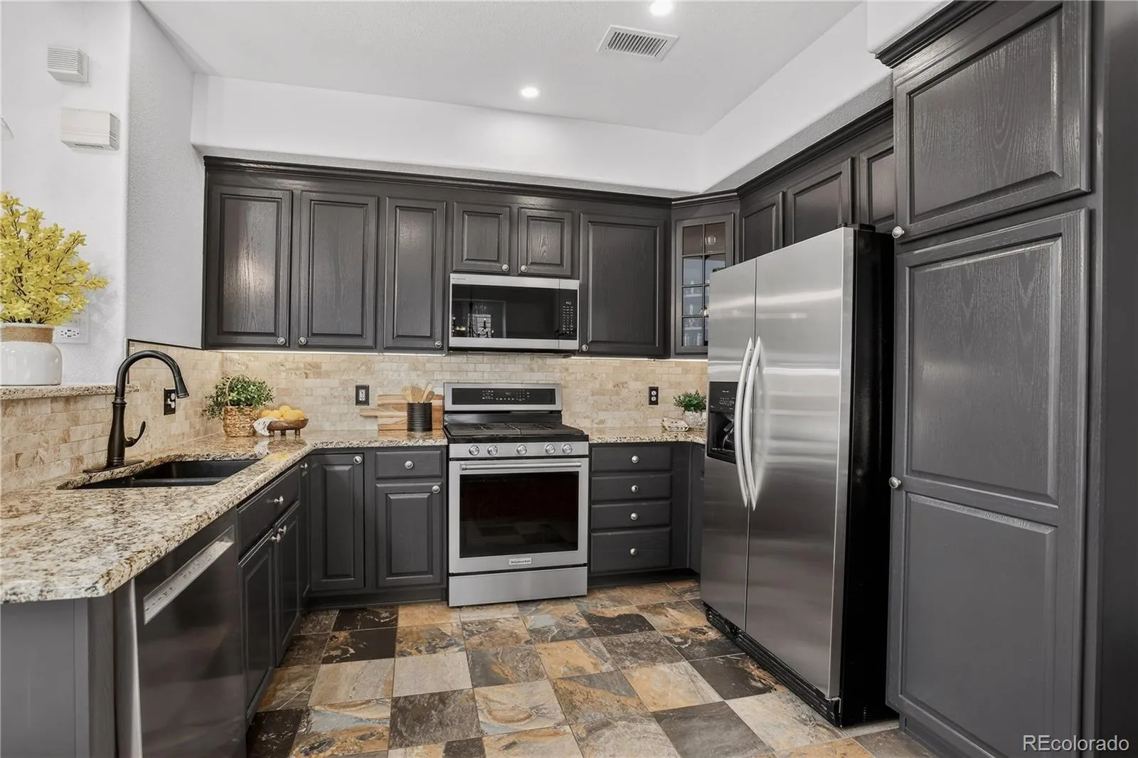 3851 Stonebrush Drive #11C Littleton CO 80126 | MLS #REC4164912 06032026163322 1600 12