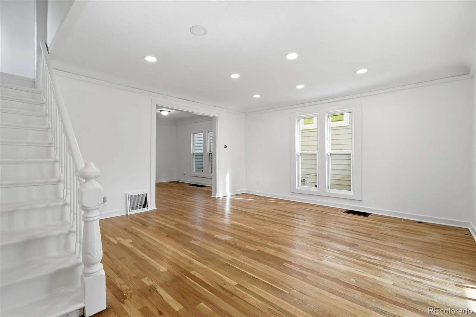 04102026152350 1600 10