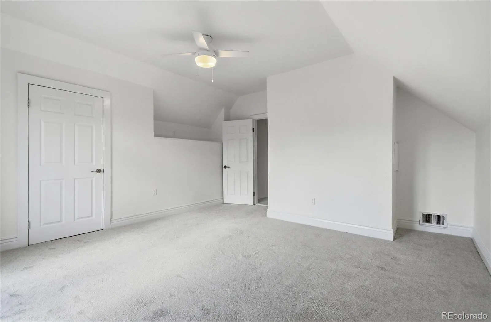 04102026152350 1600 26