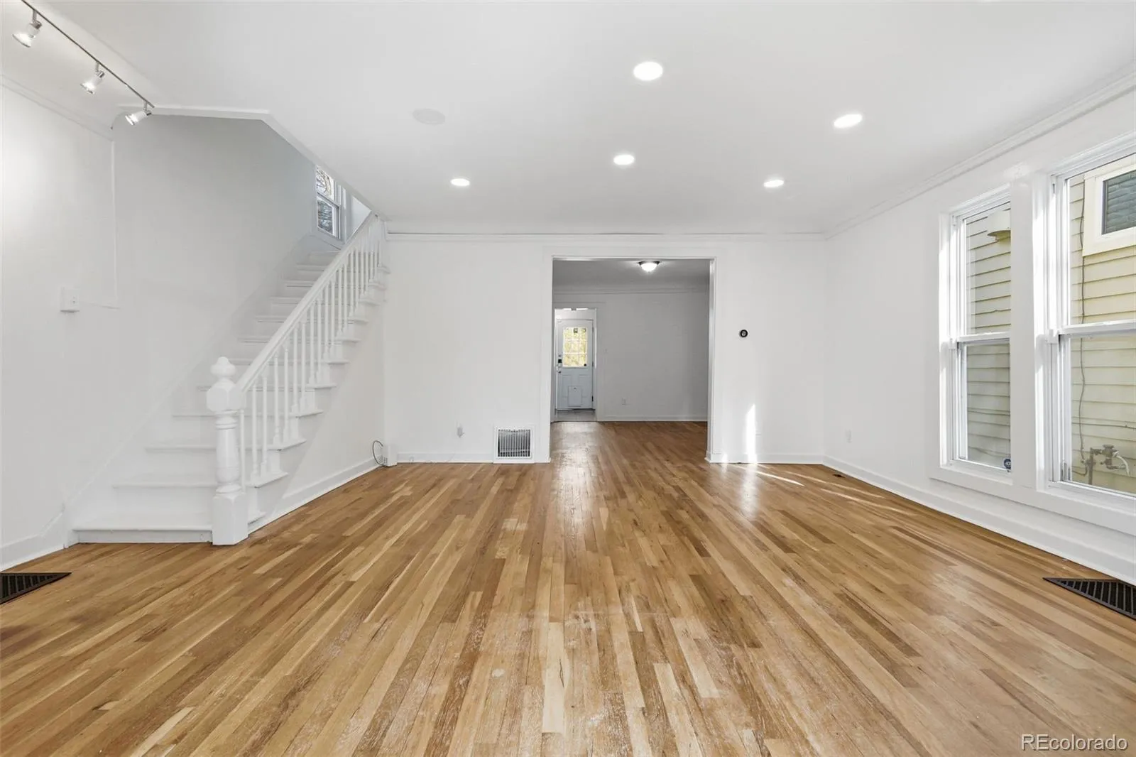 04102026152350 1600 7