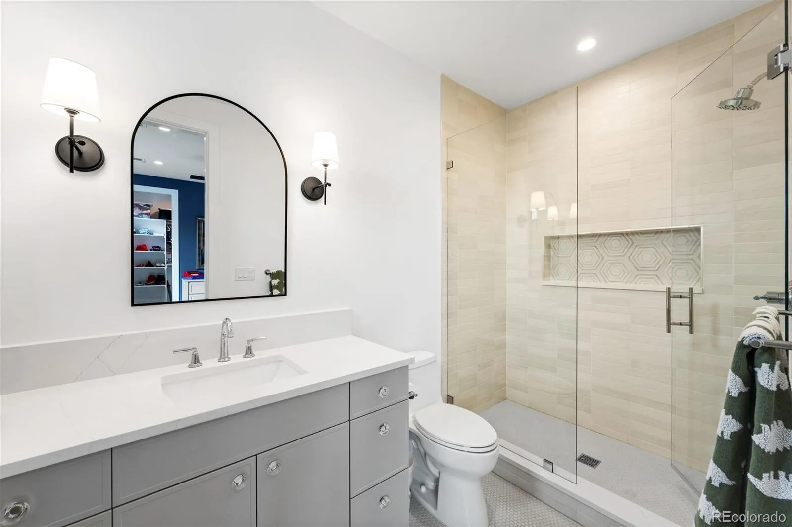 04102026212601 1600 22