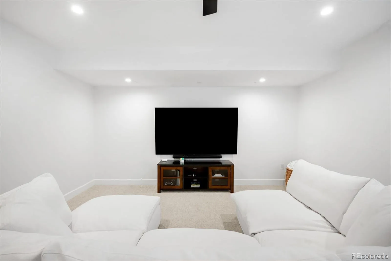 04102026212601 1600 32