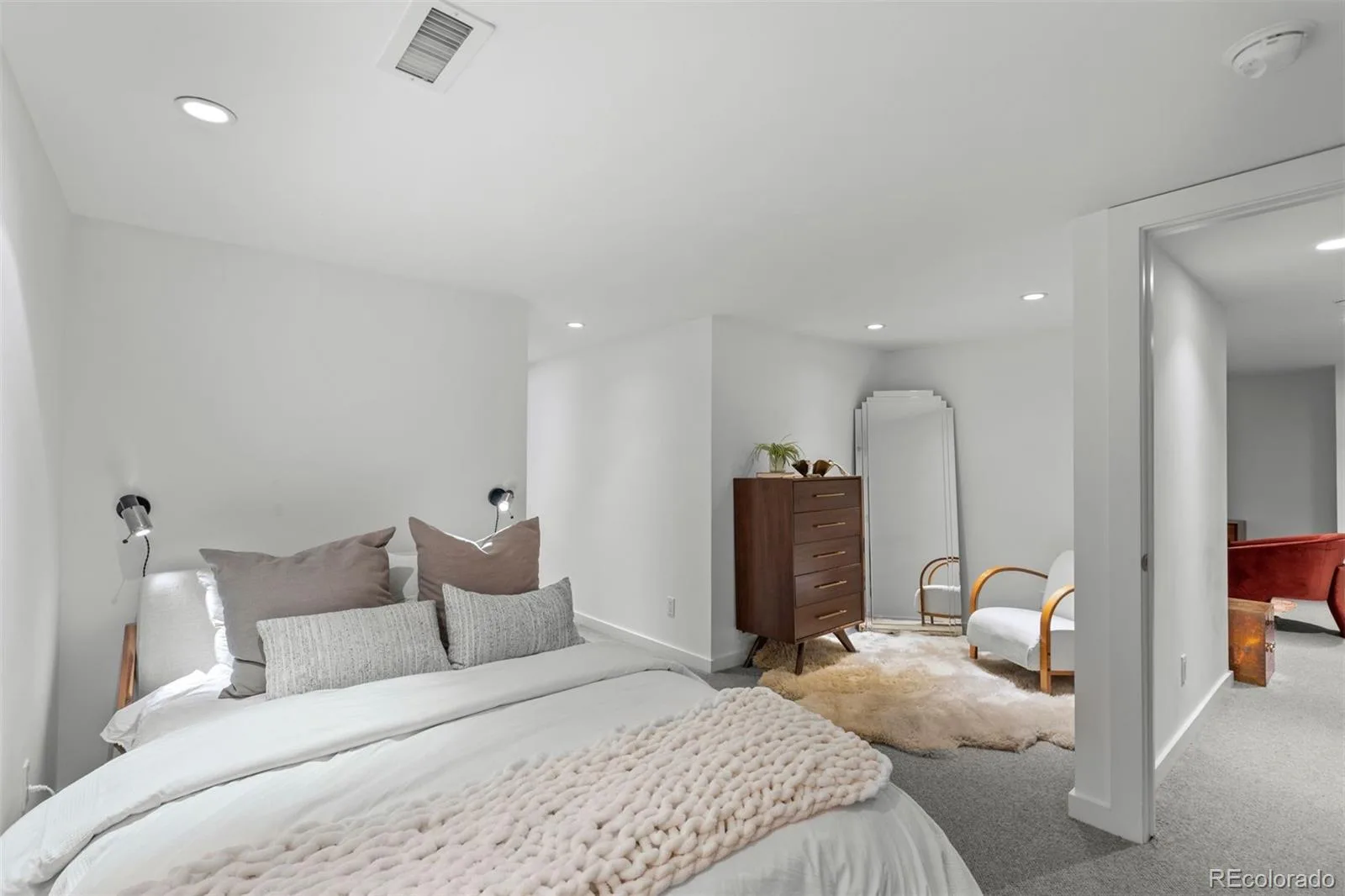 275 Vine Street Denver CO 80206 | MLS #REC4169305 10032026142434 1600 39