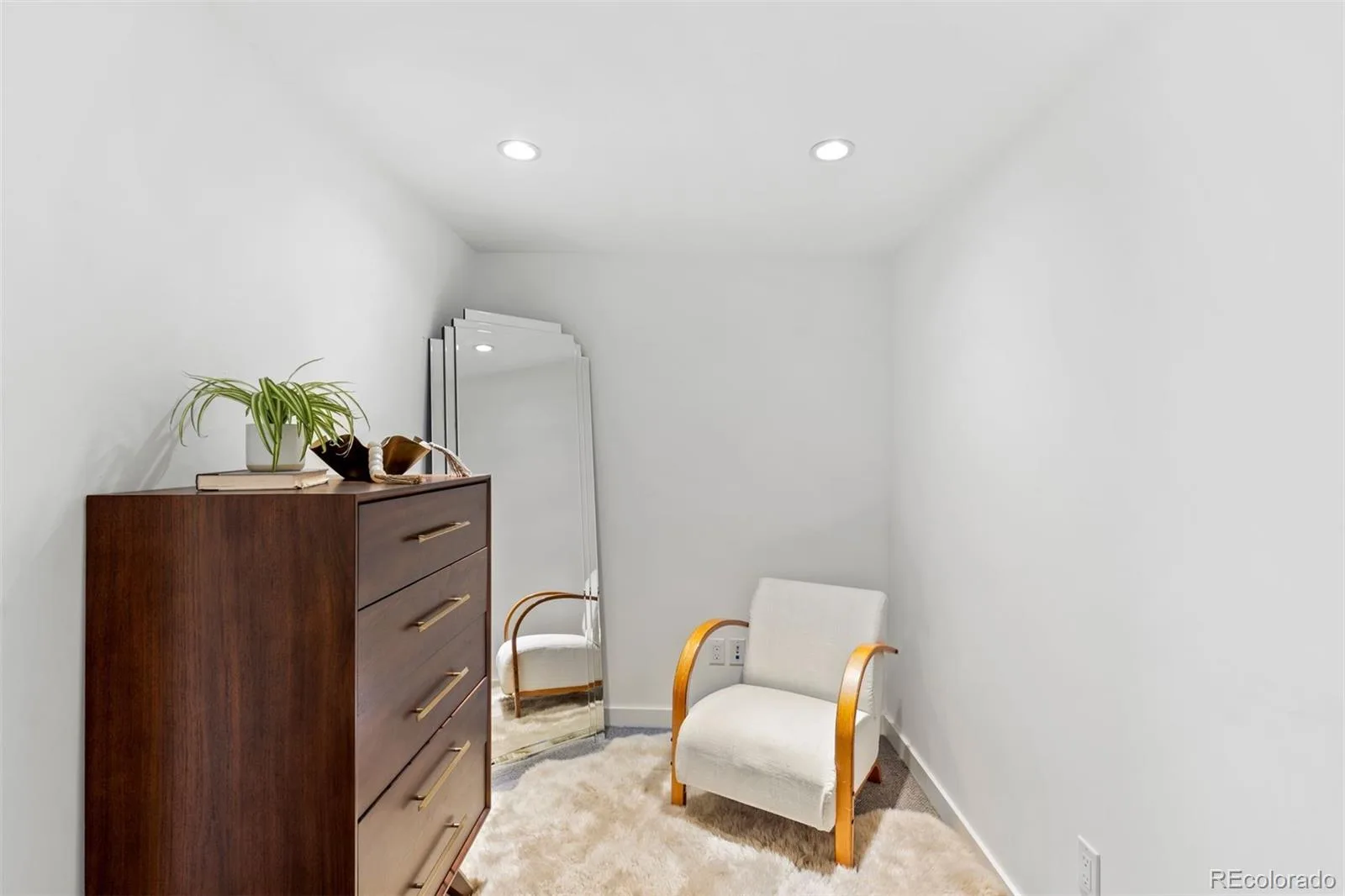 275 Vine Street Denver CO 80206 | MLS #REC4169305 10032026142434 1600 40