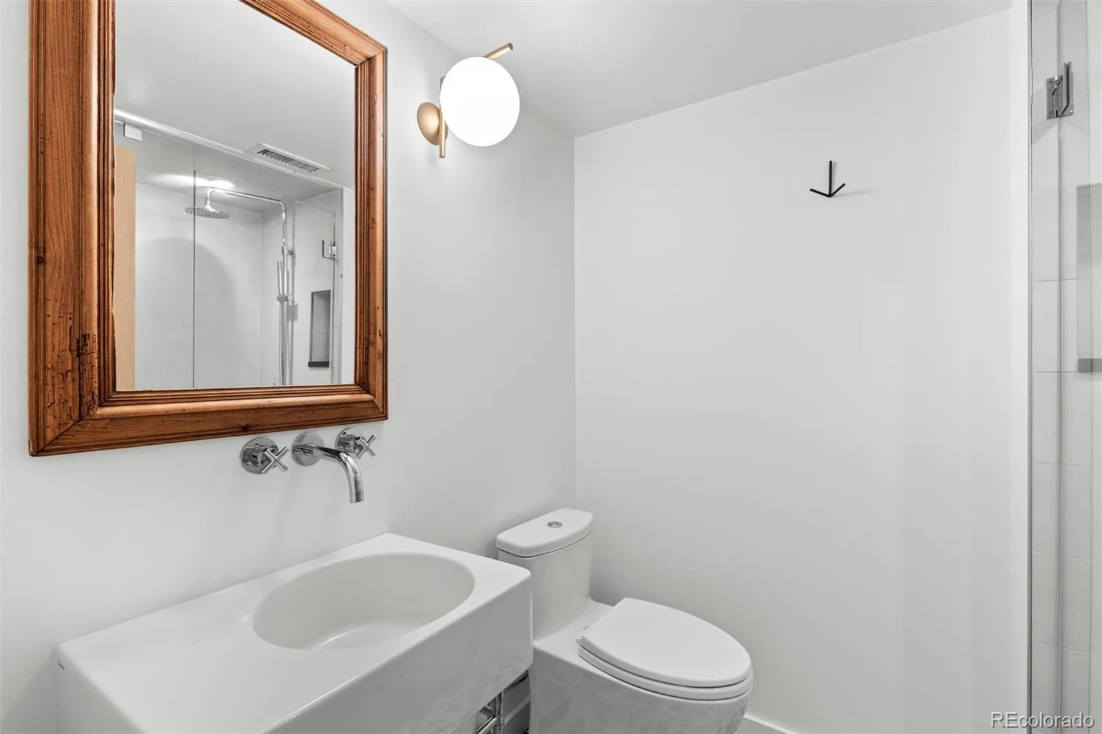 275 Vine Street Denver CO 80206 | MLS #REC4169305 10032026142434 1600 41