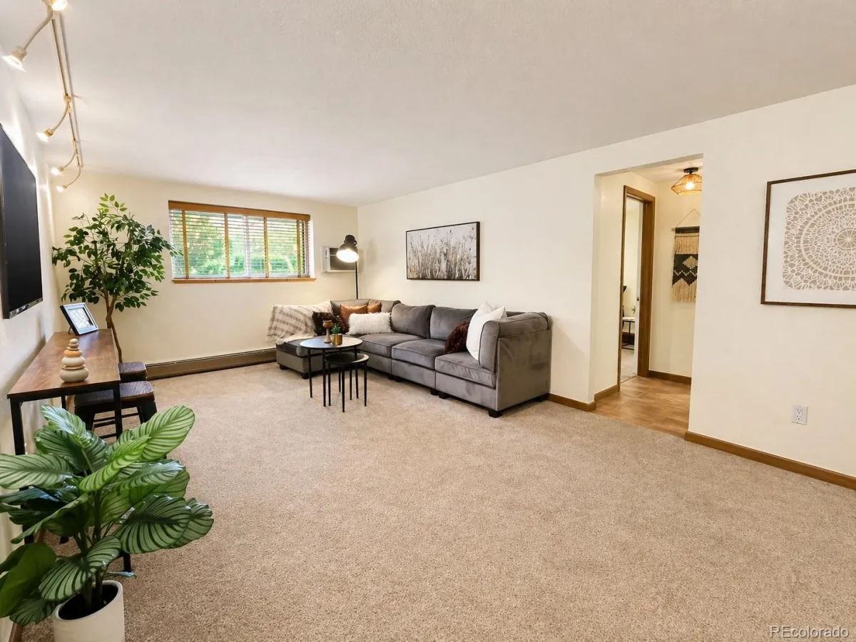 1045 N Clarkson Street #102 Denver CO 80218 MLS #REC4170068 05152026195337 1200 0