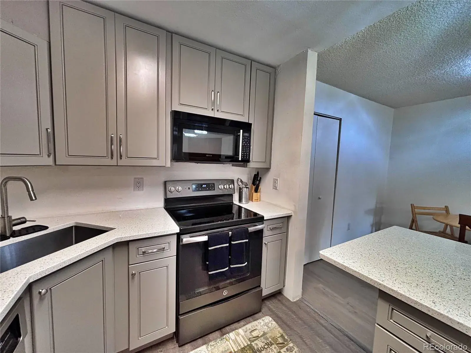 2280 S Oswego Way #105 Aurora CO 80014 MLS #REC4171417 09122025064141 1600 10