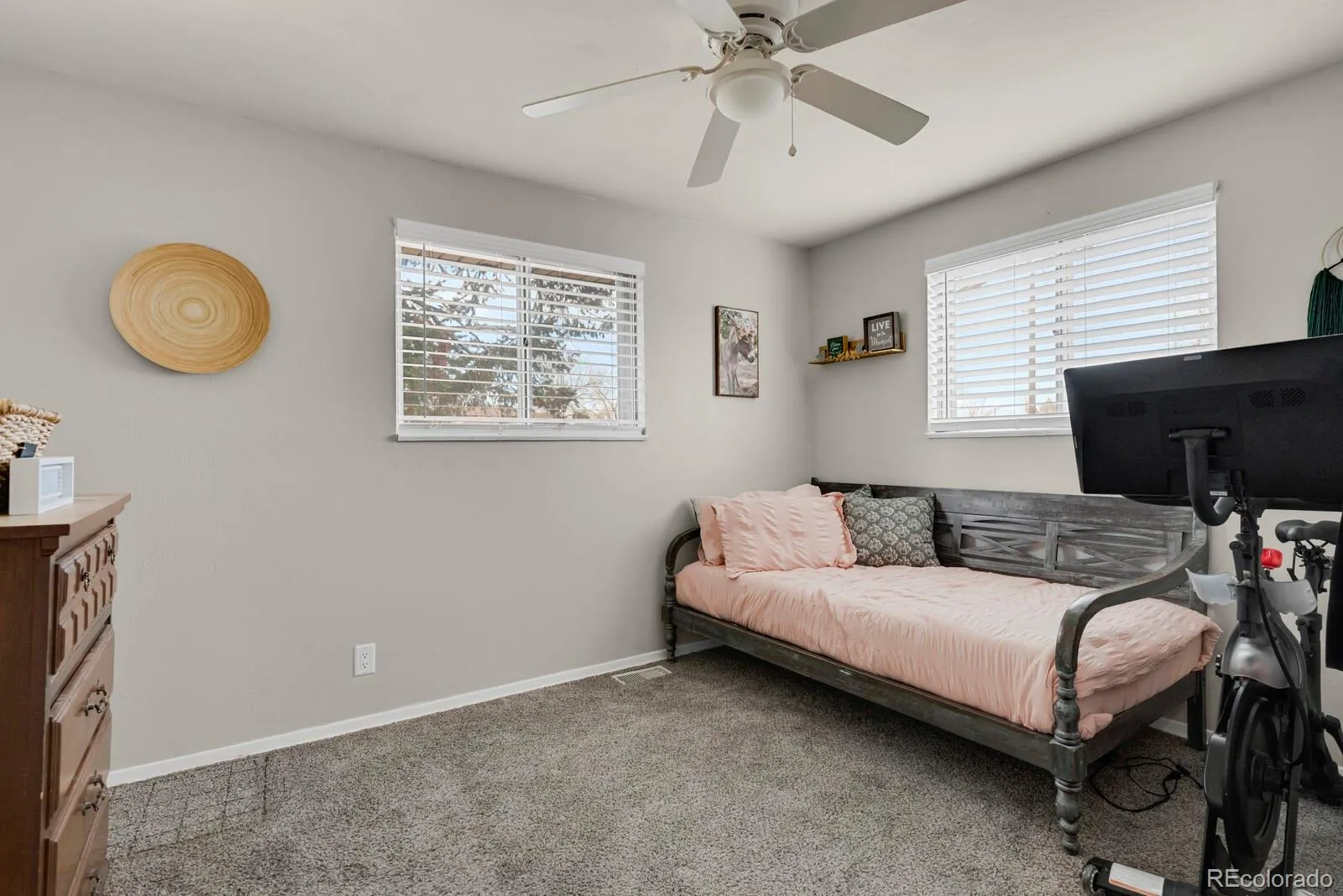 7232 S Broadway Centennial CO 80122 MLS #REC4172200 04092026173646 1600 12
