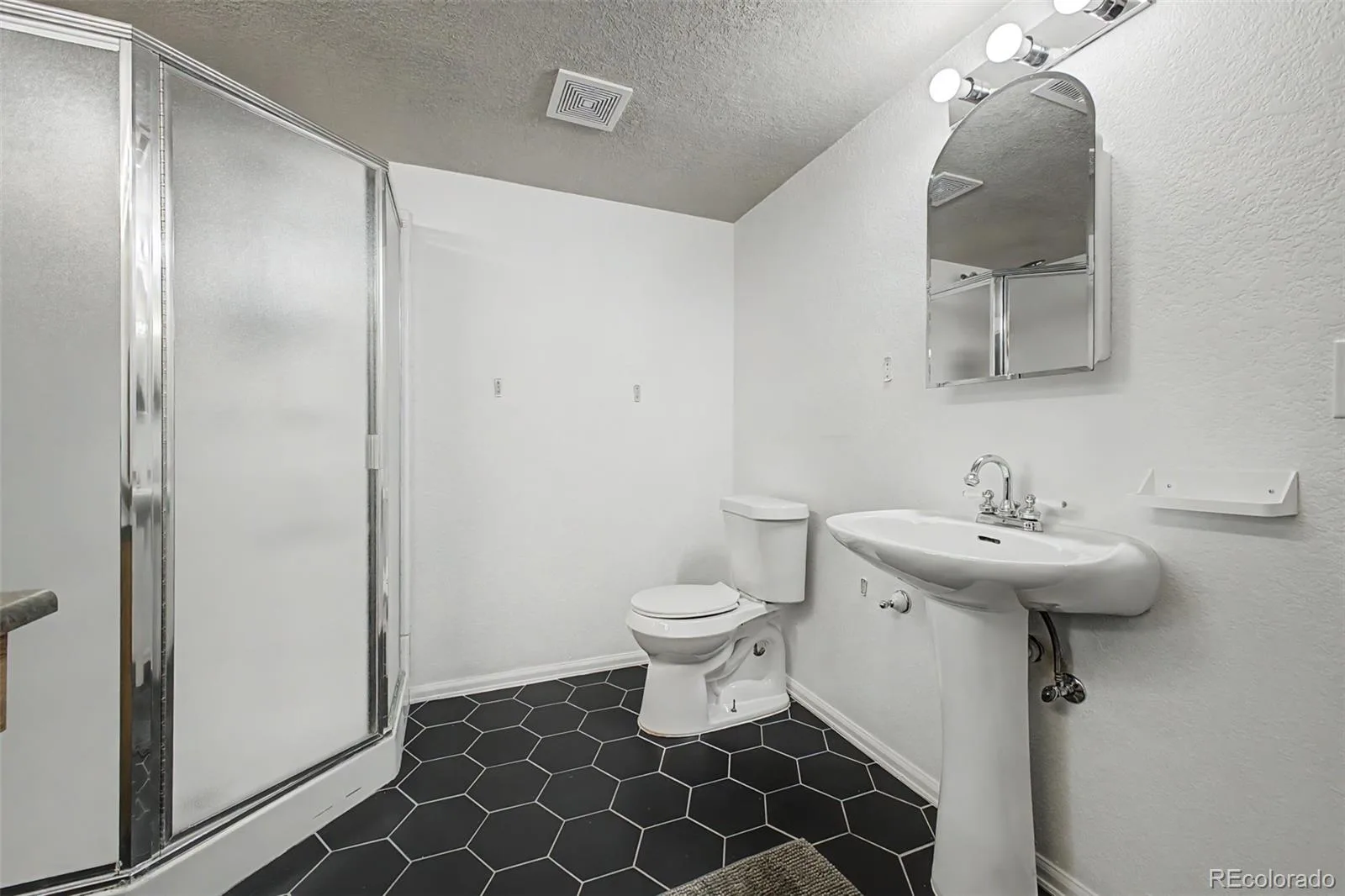 5561 E 117th Avenue Thornton CO 80233 | MLS #REC4173068 07292026194404 1600 39