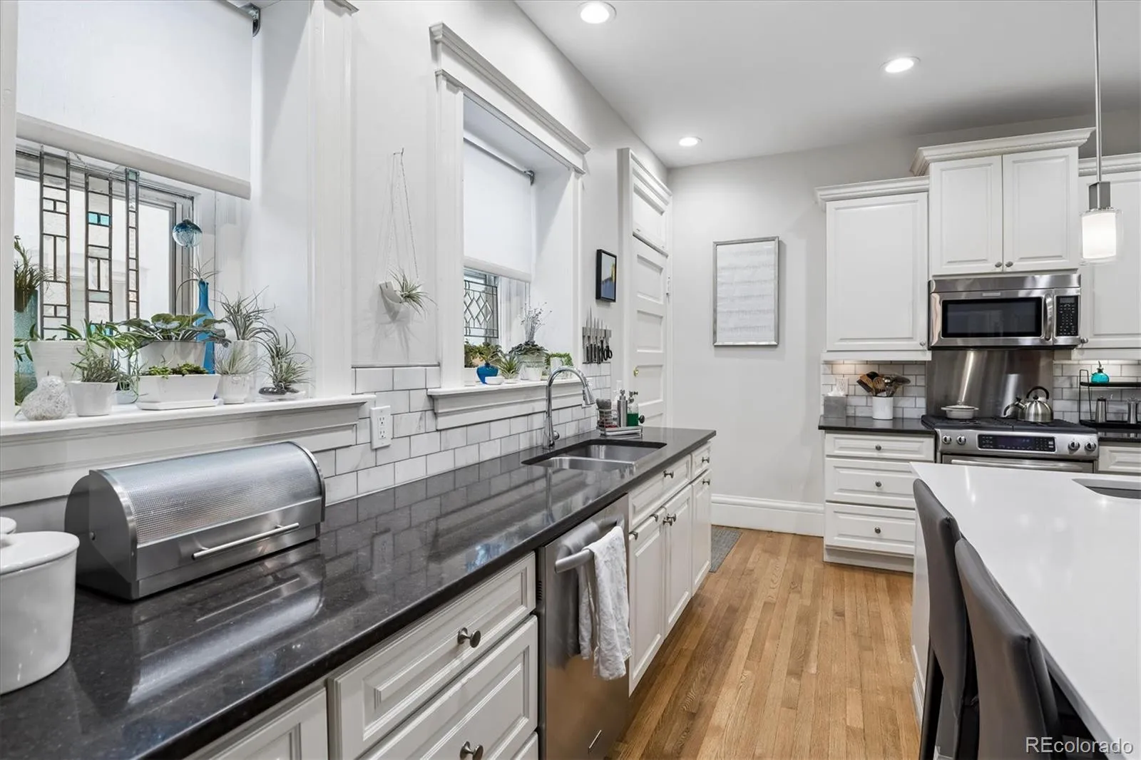 04122026040641 1600 12