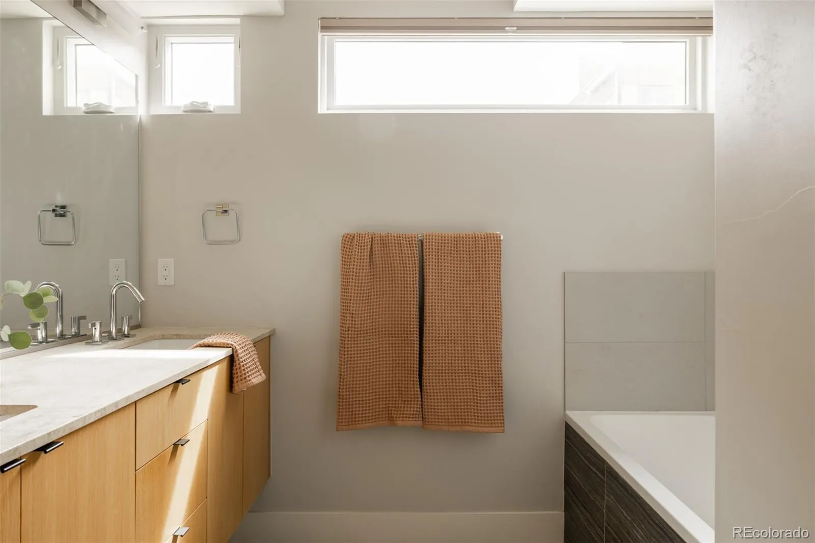 04172026213712 1600 25