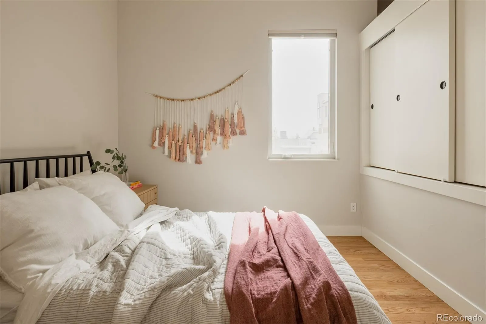 04172026213712 1600 27