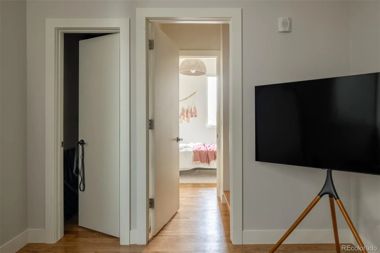 04172026213712 1600 31