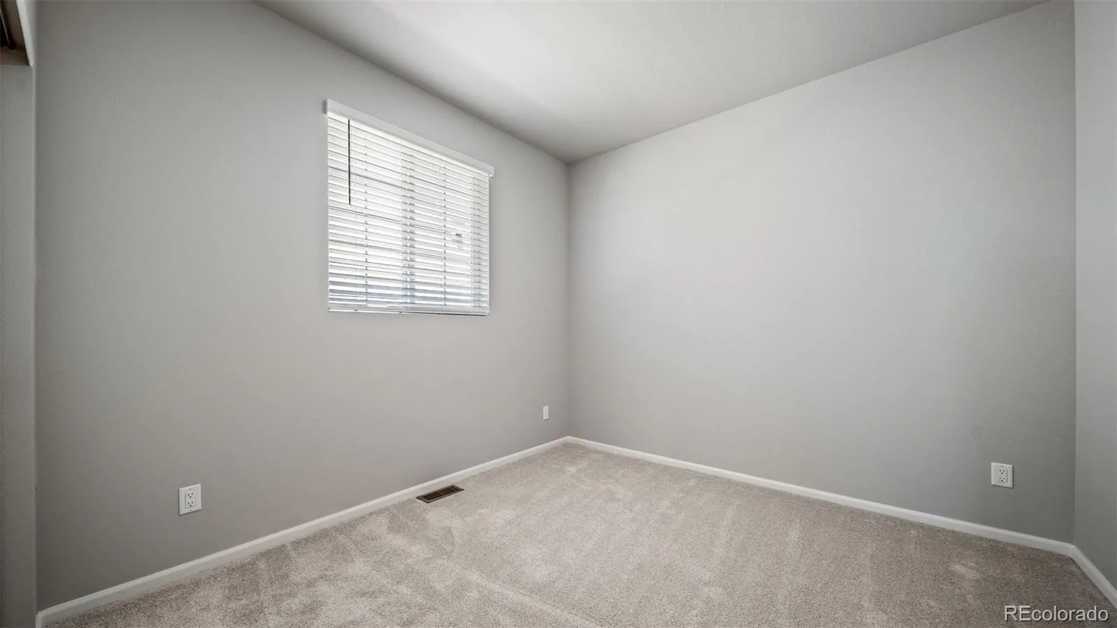 4587 N Sicily Court Aurora CO 80019 | MLS #REC4177285 08122026152707 1600 18