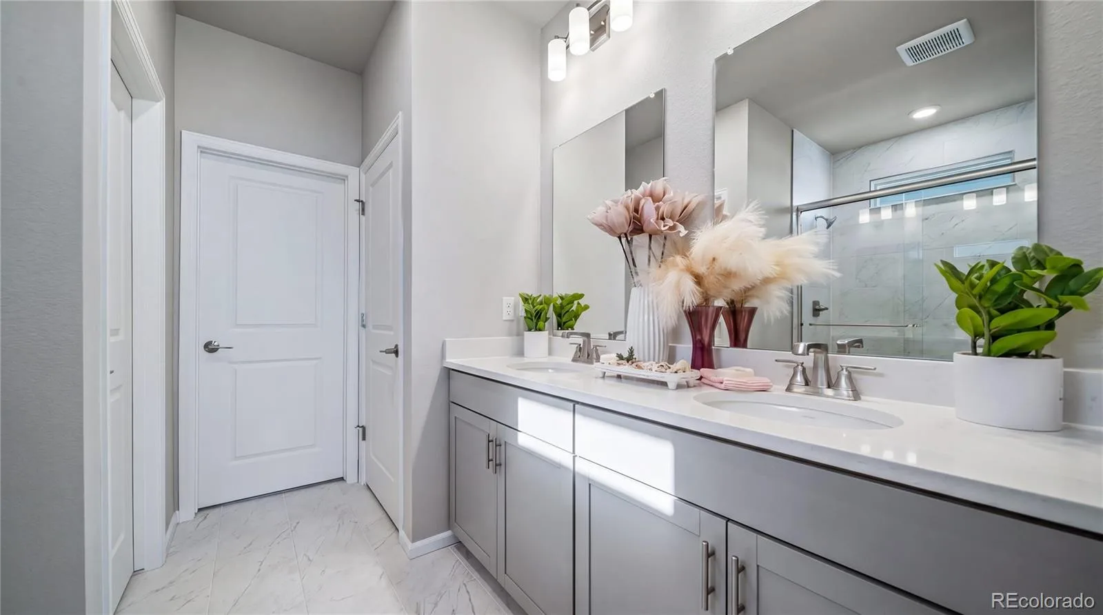 4587 N Sicily Court Aurora CO 80019 | MLS #REC4177285 08122026152707 1600 8