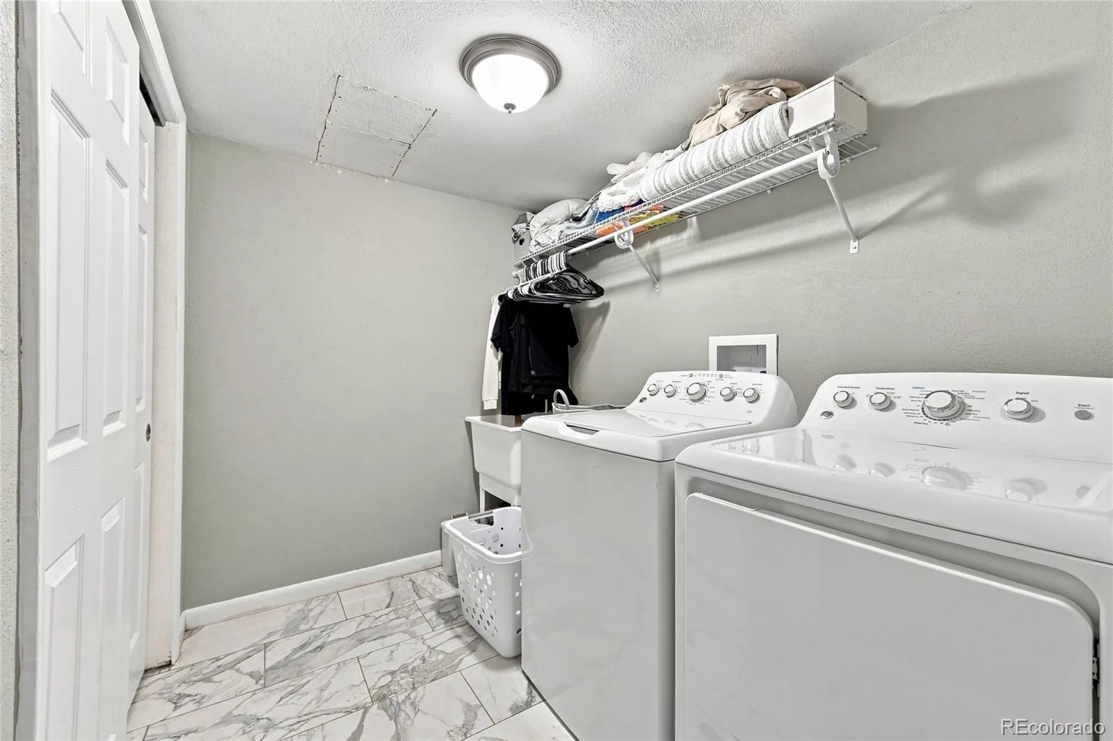 118 S Yates Way Denver CO 80219 | MLS #REC4181332 08142026185509 1600 10