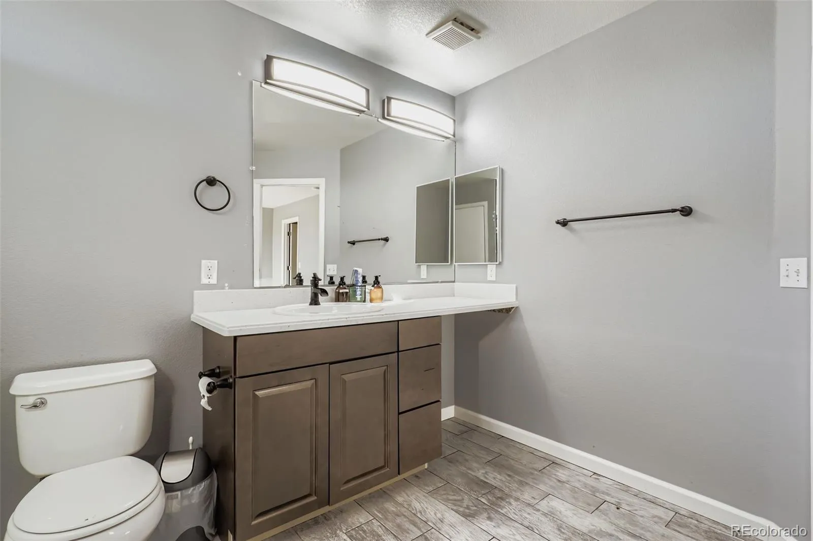 5528 Lewiston Court Denver CO 80239 MLS #REC4182257 05052026040245 1600 19