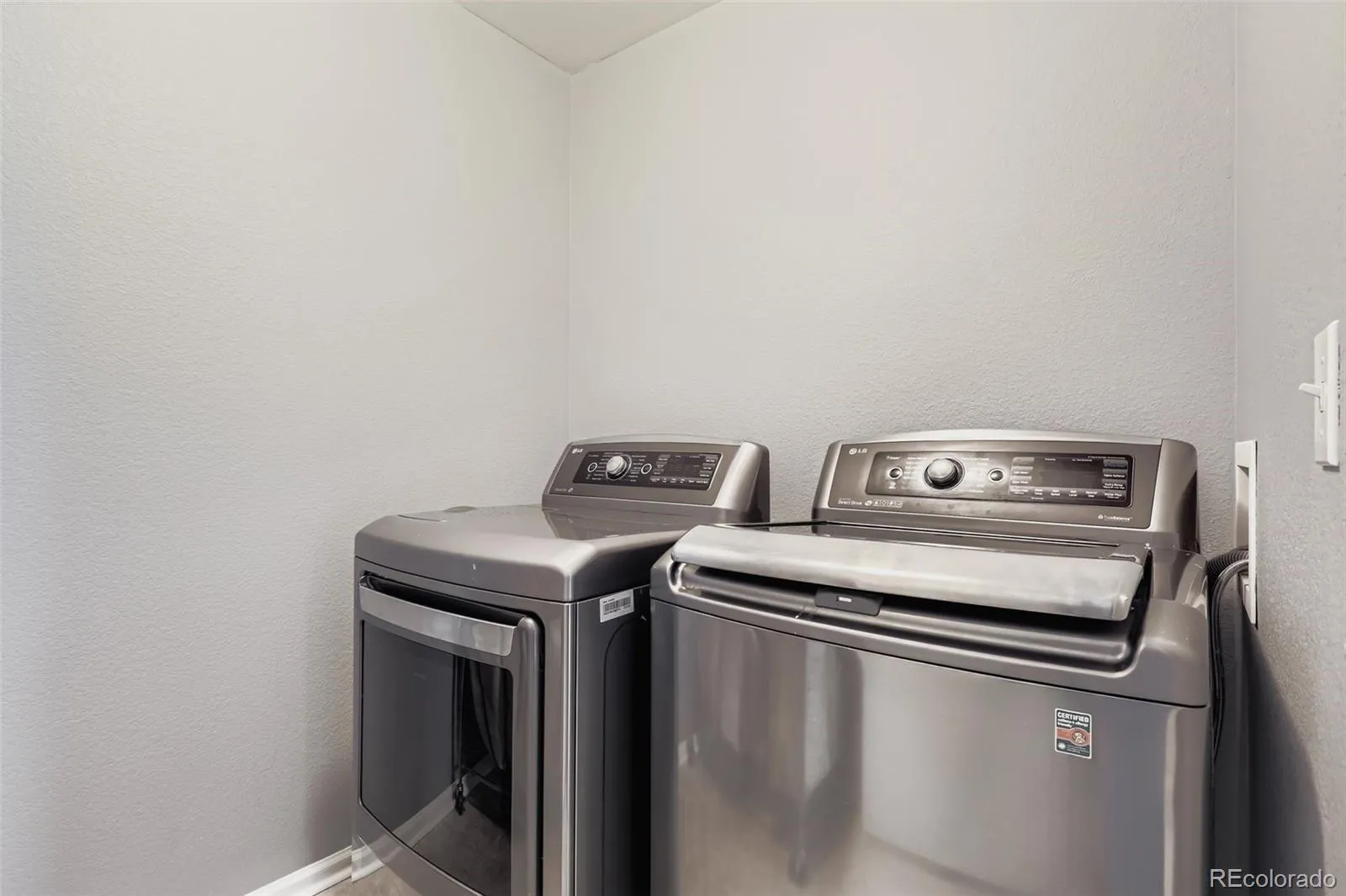 5528 Lewiston Court Denver CO 80239 MLS #REC4182257 05052026040245 1600 25