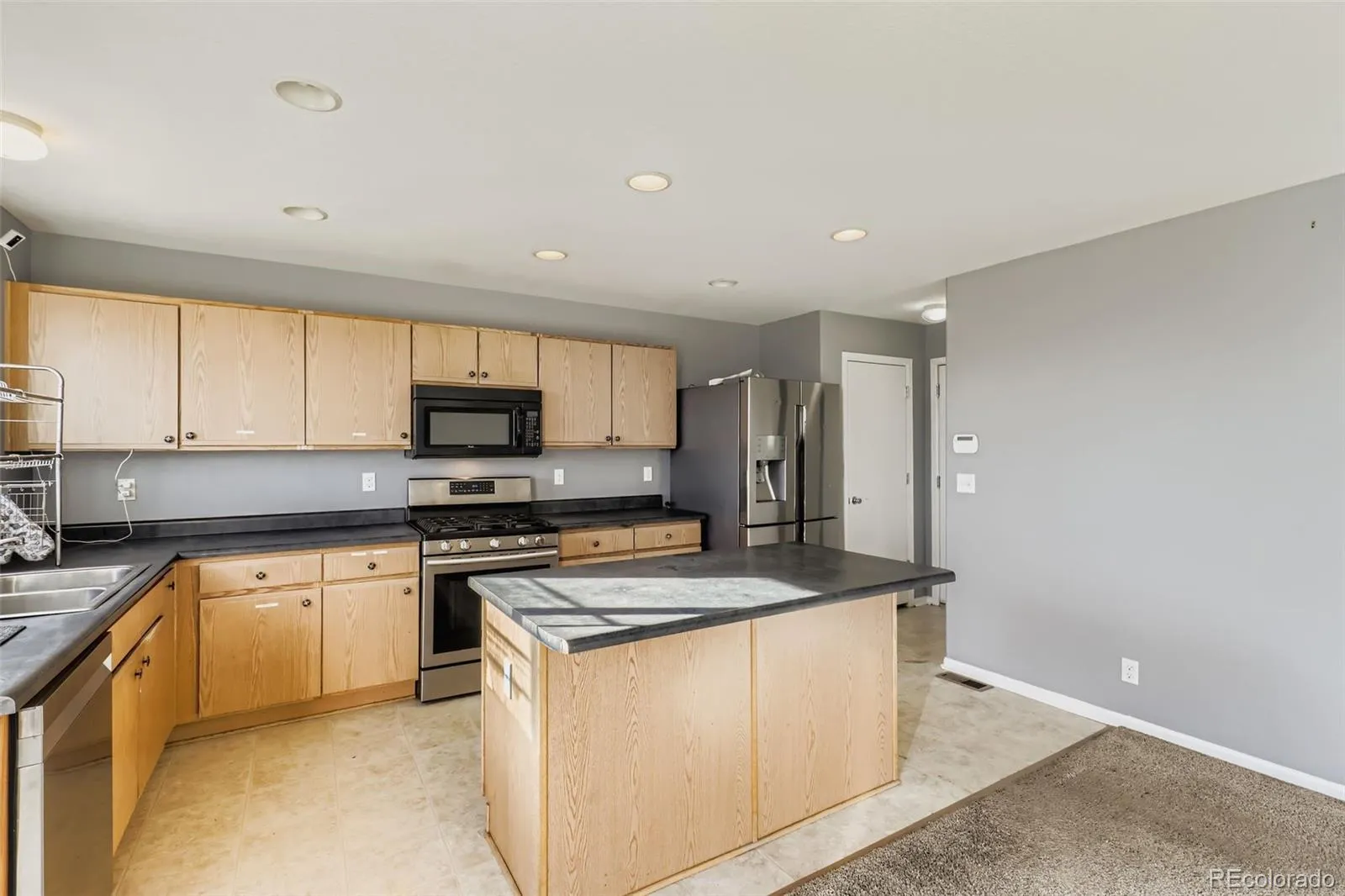 5528 Lewiston Court Denver CO 80239 MLS #REC4182257 05052026040245 1600 7