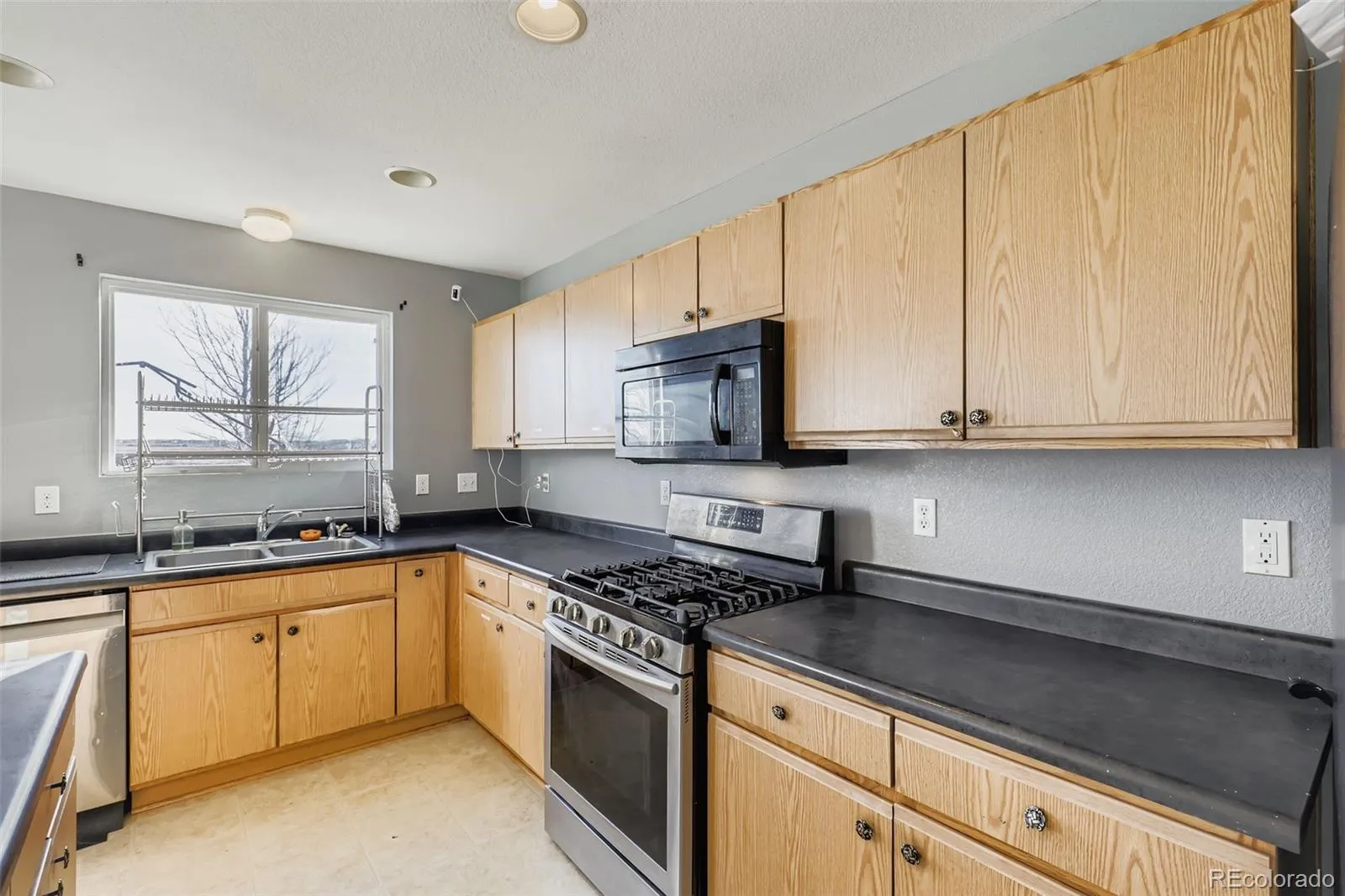 5528 Lewiston Court Denver CO 80239 MLS #REC4182257 05052026040245 1600 8