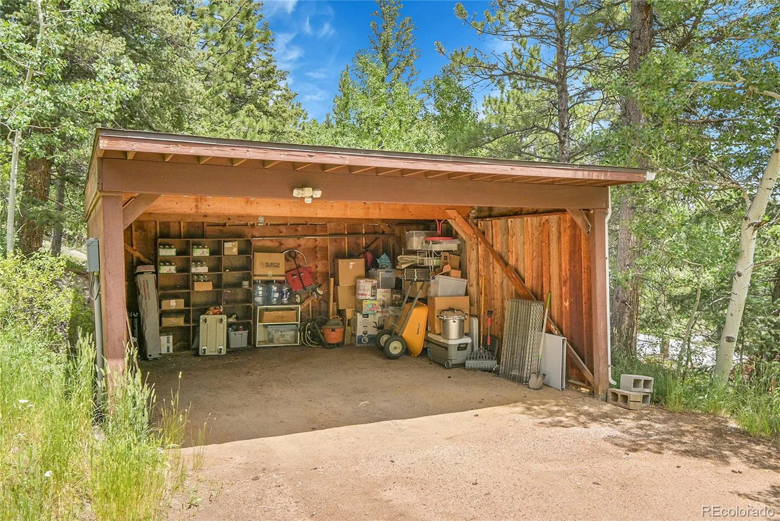 32187 Sylvan Road Golden CO 80403 | MLS #REC4182741 08072026195537 1600 30