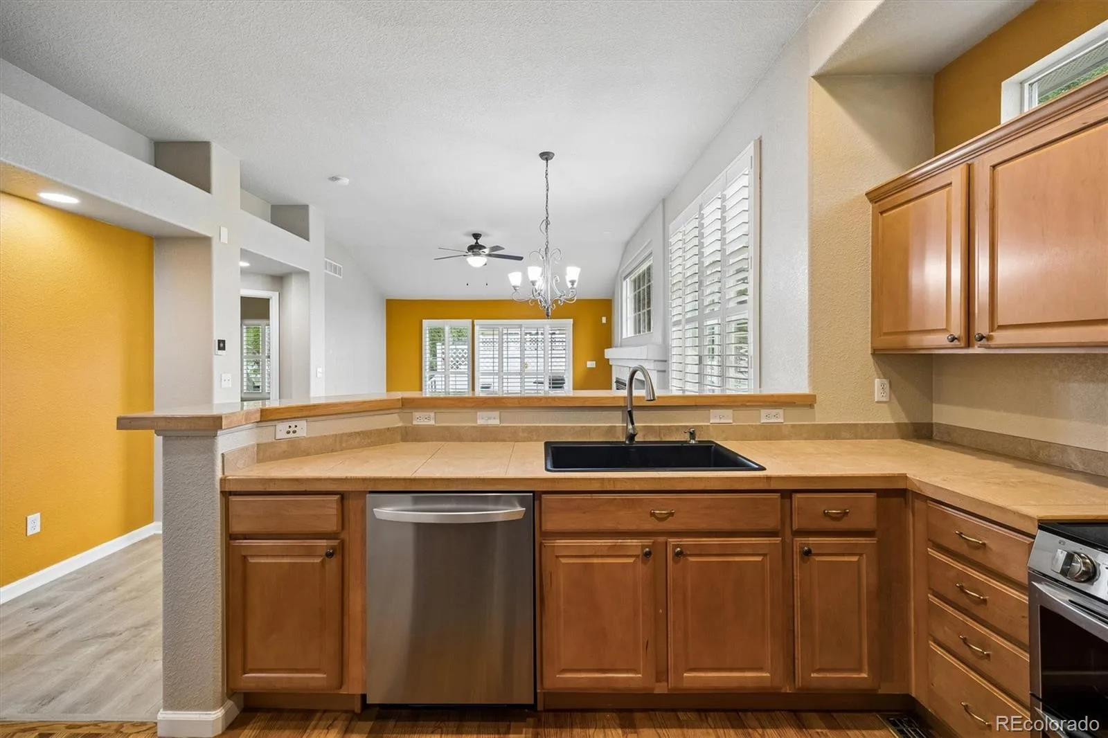 12635 Julian Point Broomfield CO 80020 | MLS #REC4183727 07162026003940 1600 13