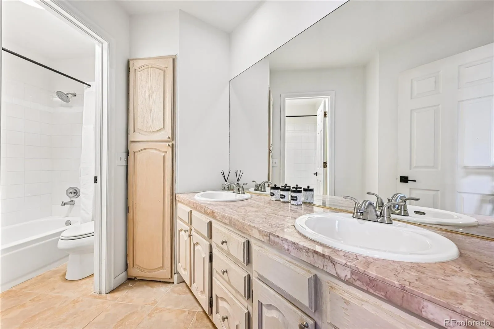9315 Sulton Court Highlands Ranch CO 80126 MLS #REC4187036 05152026195351 1600 36