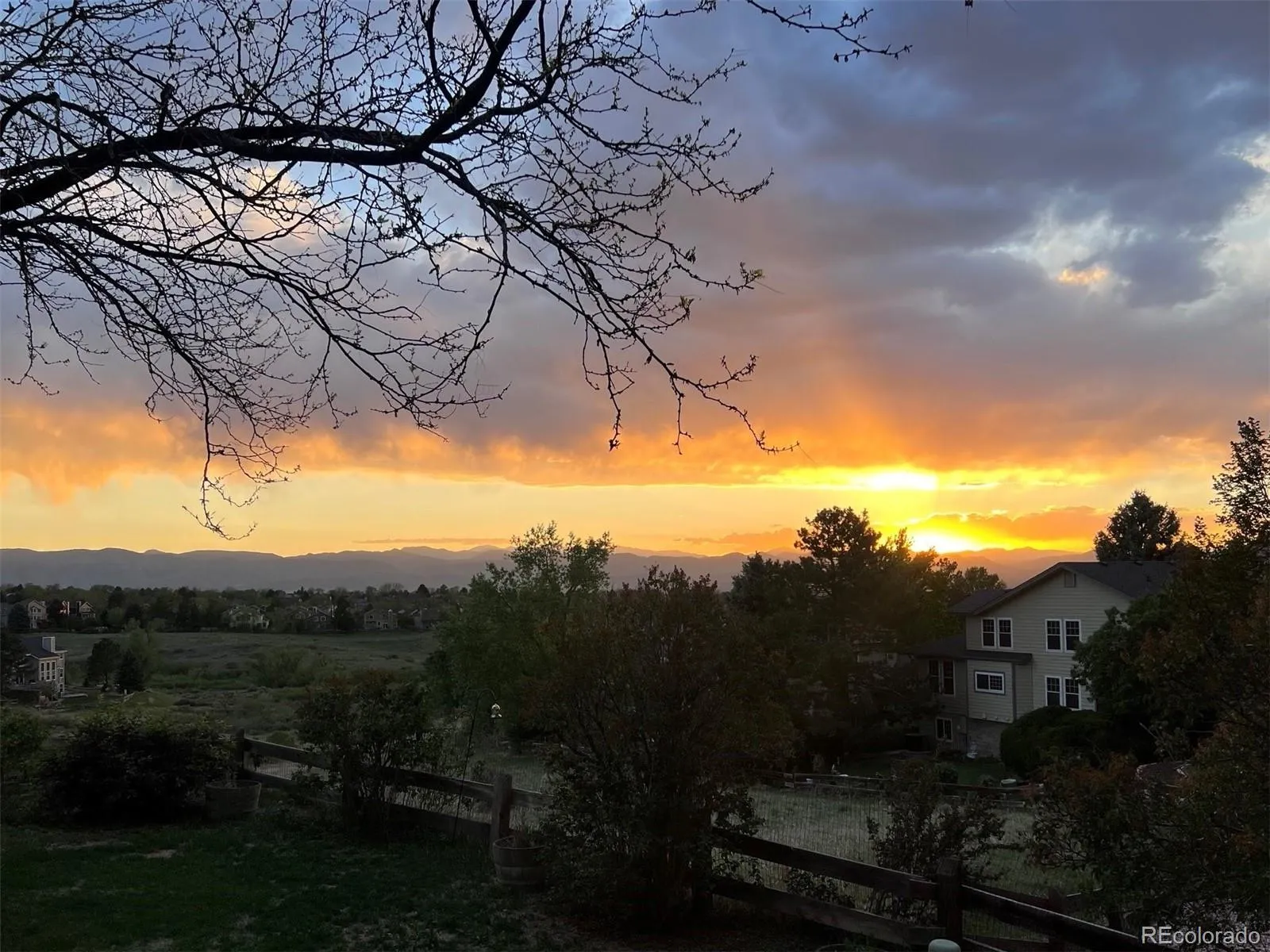 9315 Sulton Court Highlands Ranch CO 80126 MLS #REC4187036 05152026195351 1600 40