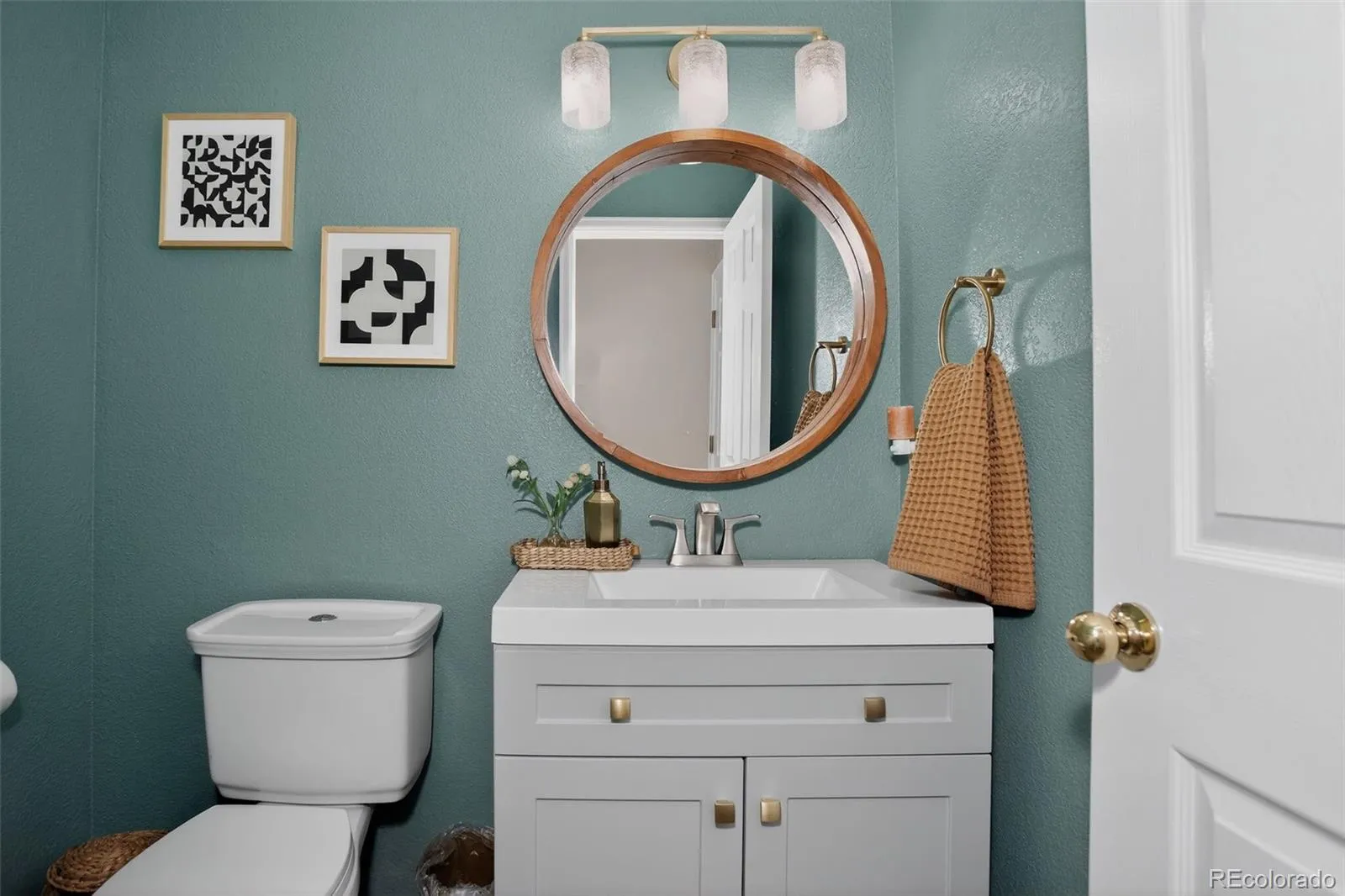 04082026151841 1600 21