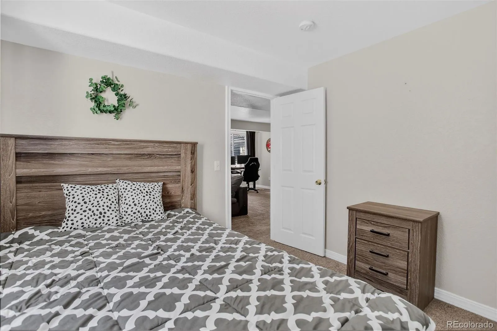 04082026151841 1600 37