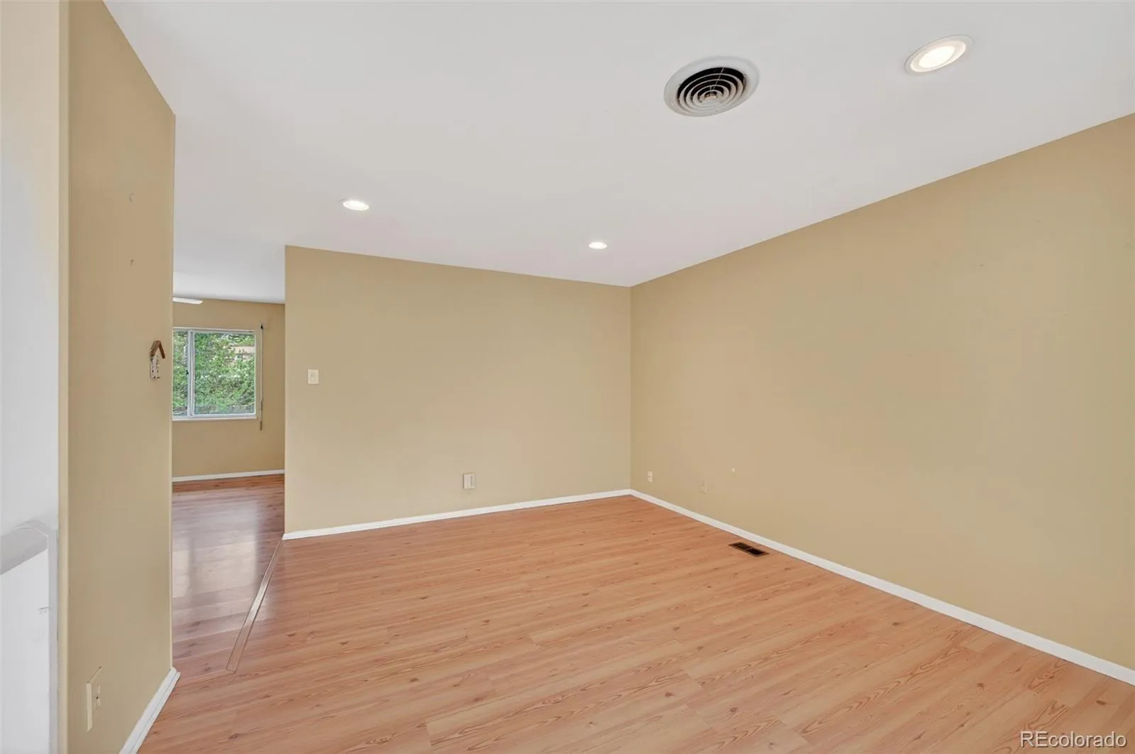 2189 S Coors Circle Lakewood CO 80228 MLS #REC4190730 05212026235516 1600 9