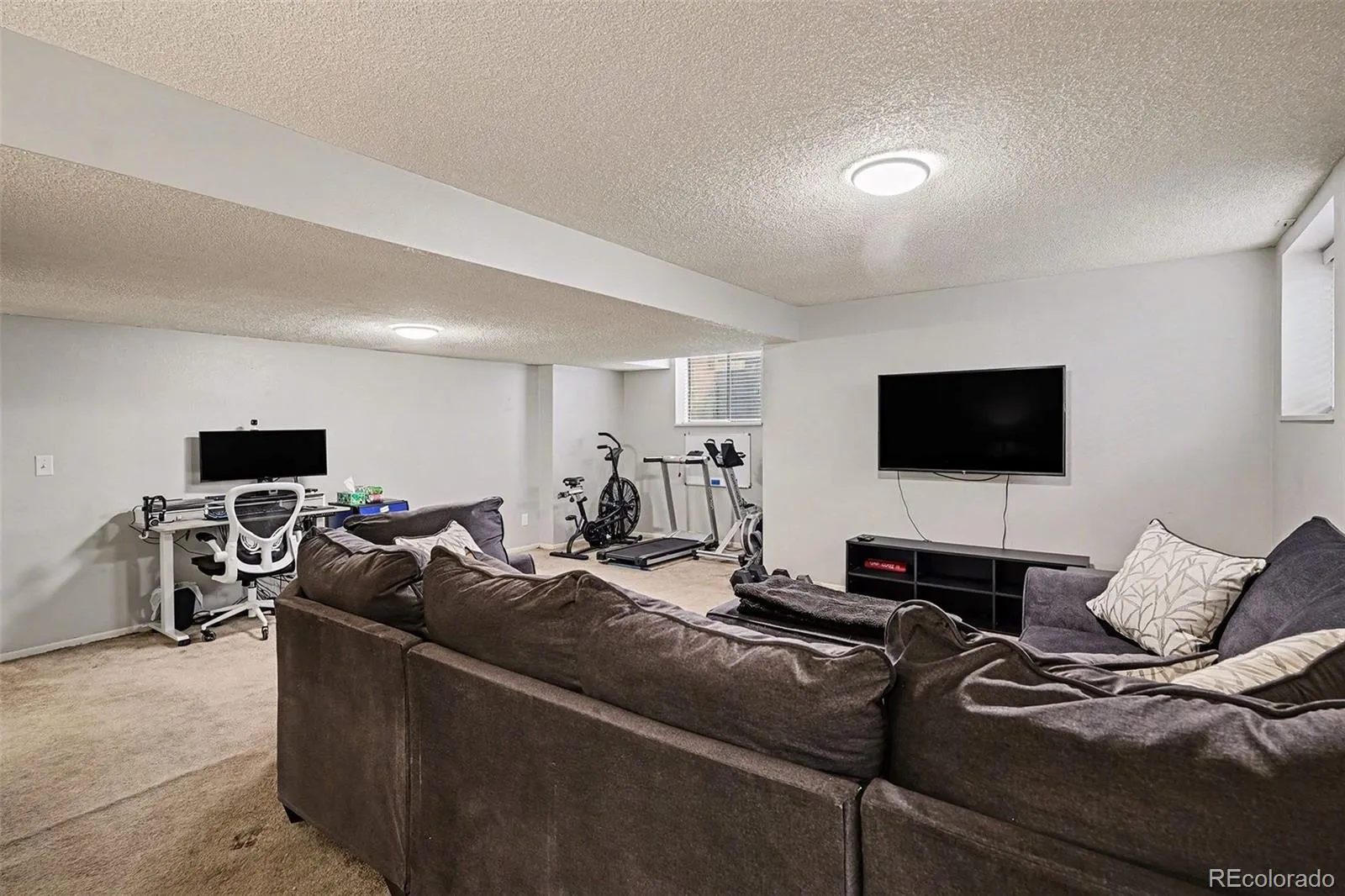 1752 S Trenton S Street #1 Denver CO 80231 MLS #REC4190977 05022026051748 1600 21