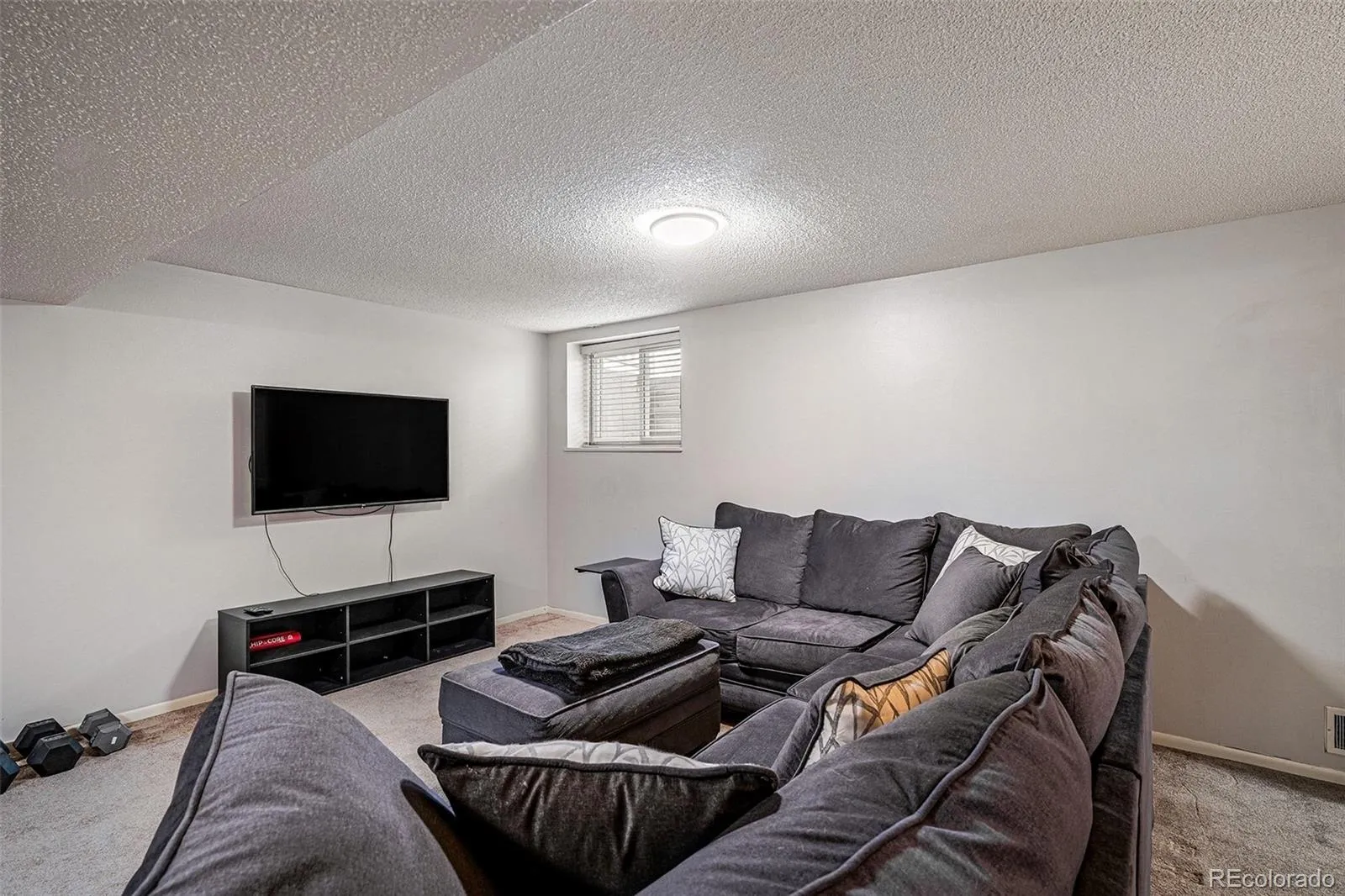 1752 S Trenton S Street #1 Denver CO 80231 MLS #REC4190977 05022026051748 1600 23