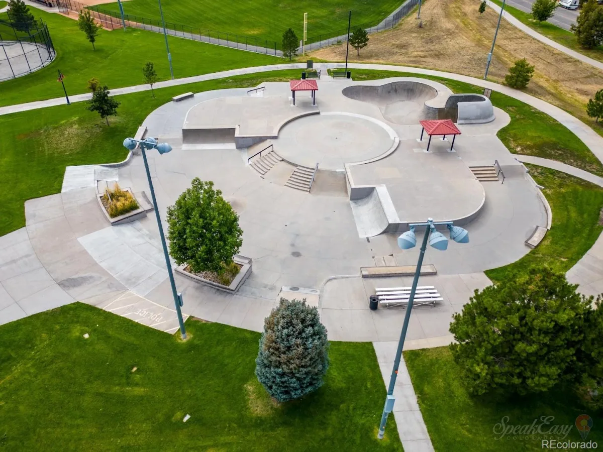 6102 Grape Drive Commerce City CO 80022 | MLS #REC4192988 07092026163913 1200 39
