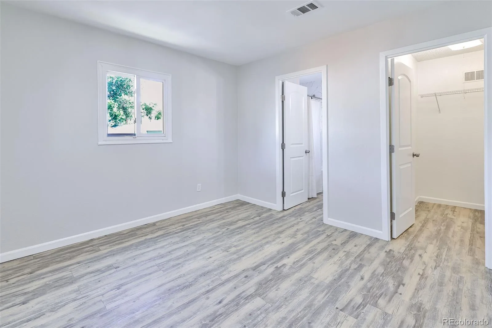6102 Grape Drive Commerce City CO 80022 | MLS #REC4192988 07092026163913 1600 22