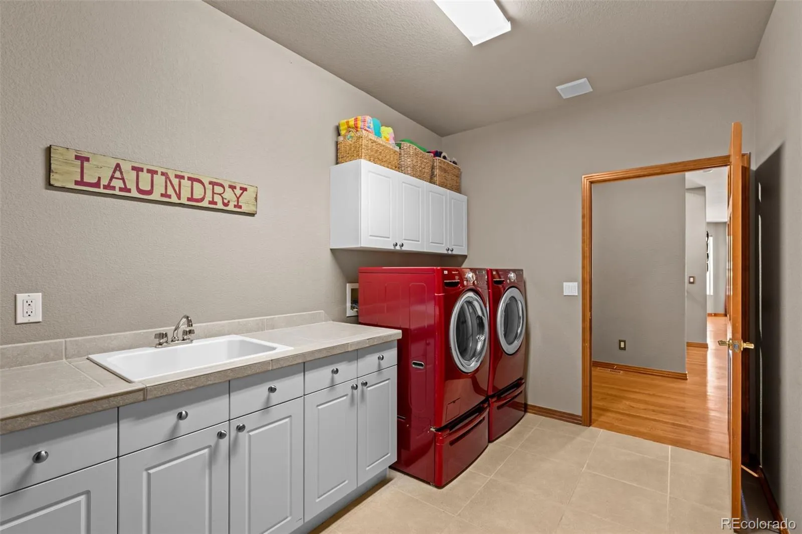 5615 Vistancia Drive Parker CO 80134 MLS #REC4194346 05152026055621 1600 24